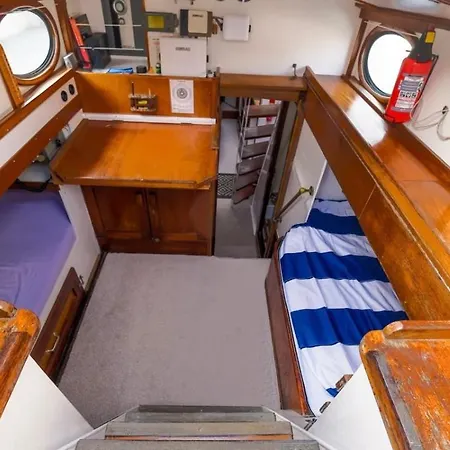 Stunning Yacht Sea Lion In Charlestown Harbour, Cornwall Úszó hotel *